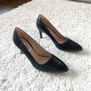 Worn Once! Clarks Dalhart Sorbet Black Leather Heels Pumps
